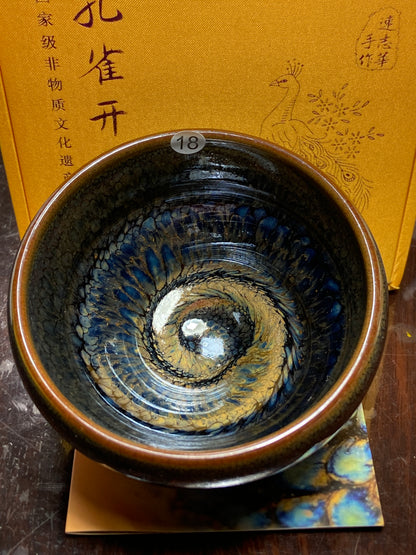 [Claire Pick] Inheritor of intangible culture/ Porcelain Artist/ Porcelain Designer | Master Lian Zhihua8-29