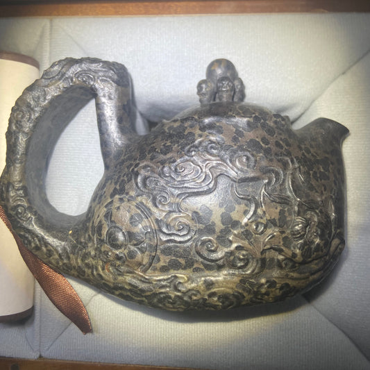 Master Wang jing min Hand carved stone teapot Only one.