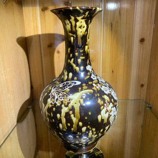 Master Liu you liang Big vase carve Butterflies and flowers